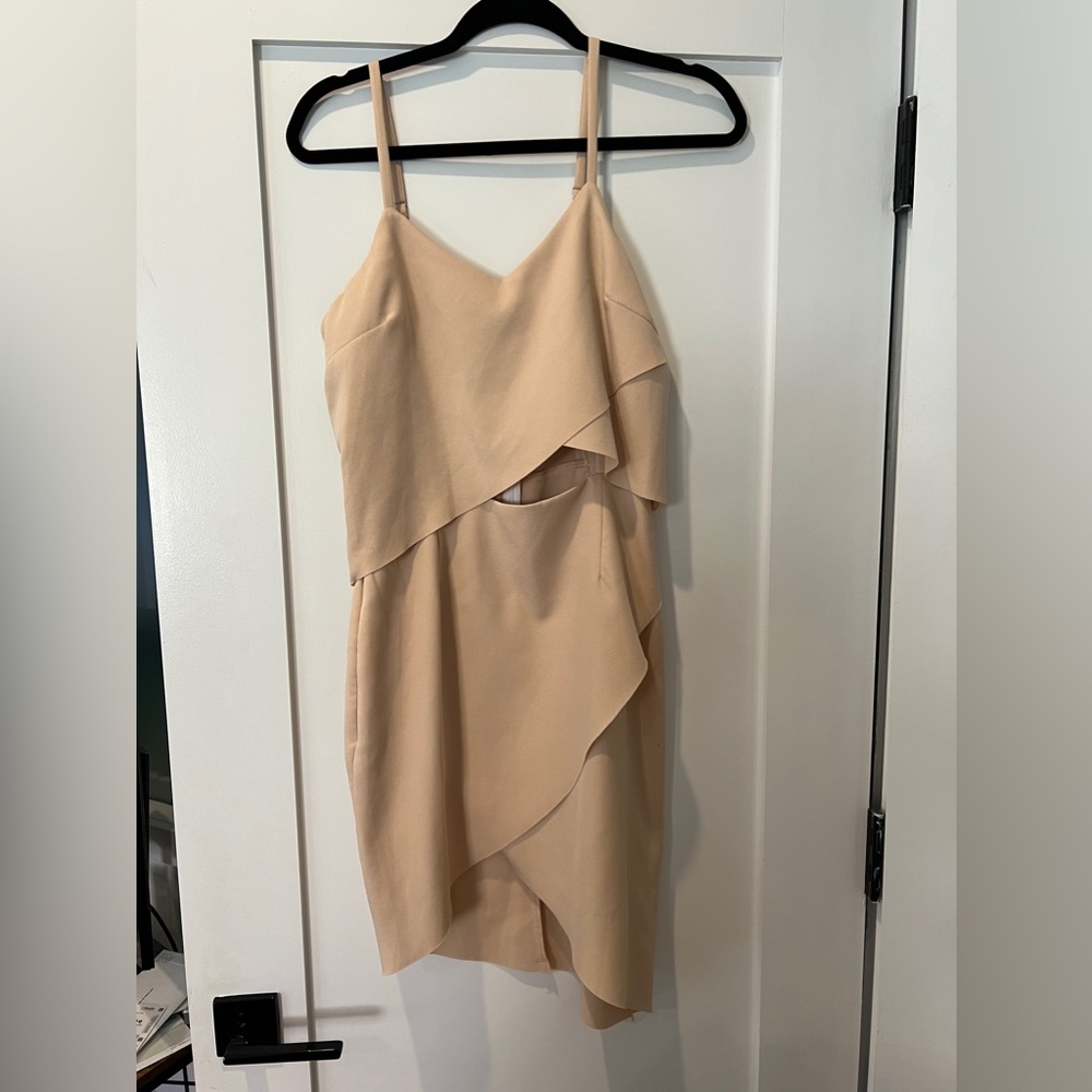 Elliatt Beige Dress